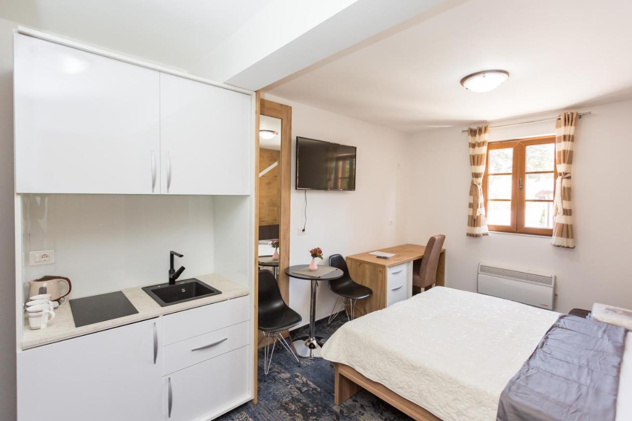 Tilia Hotel Cetinje Buitenkant foto