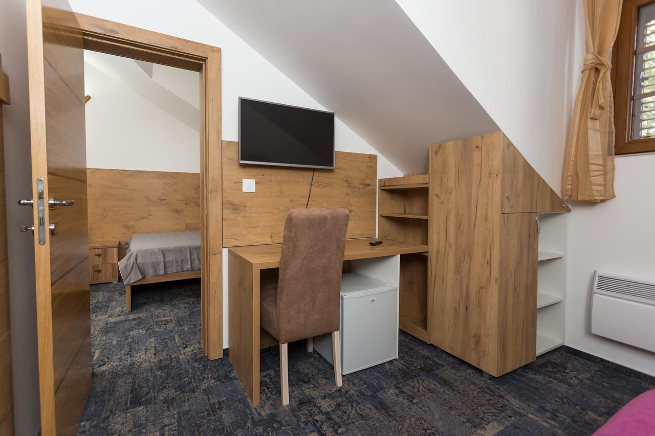 Tilia Hotel Cetinje Buitenkant foto