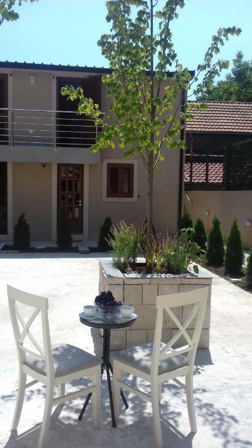 Tilia Hotel Cetinje Buitenkant foto